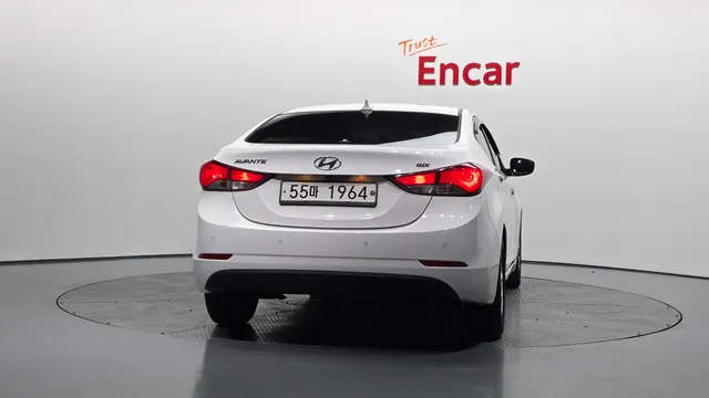Hyundai Elantra (Avante)