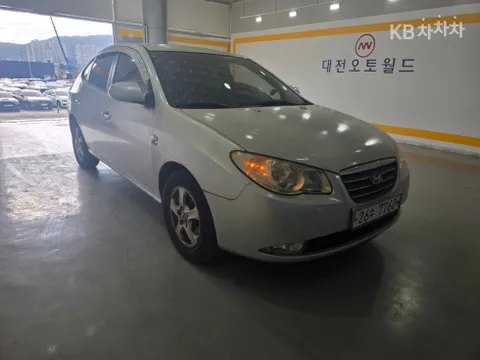 Hyundai Elantra (Avante)