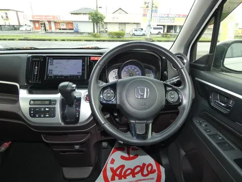 Honda N-WGN Custom