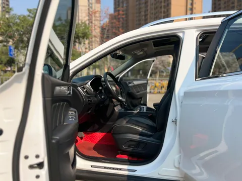 Roewe RX5
