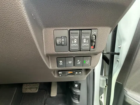 Honda Freed Plus