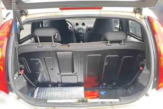 BYD F0