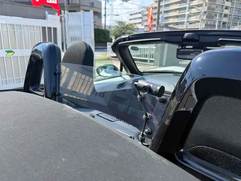 Mazda MX-5 (Roadster)