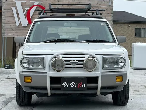 Nissan Rasheen