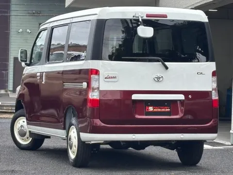 Toyota TownAce Van