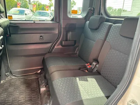 Toyota Pixis Mega