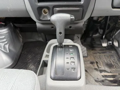 Mitsubishi Minicab Van