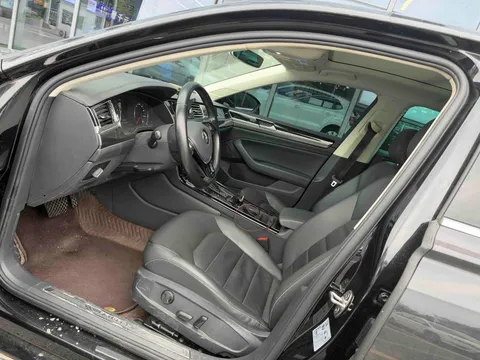 Volkswagen Phideon