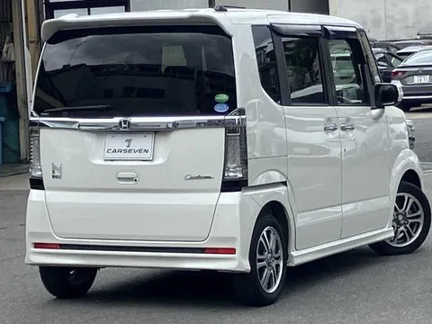 Honda N-BOX Custom