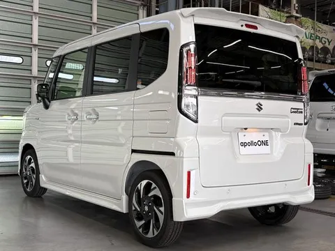 Suzuki Spacia Custom