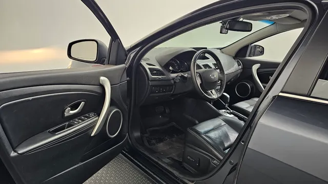 Renault SM3