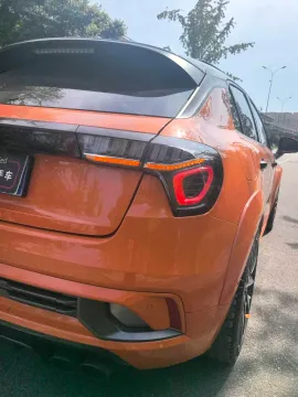 Lynk & Co 02