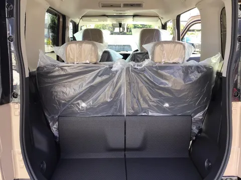 Mitsubishi Delica Mini