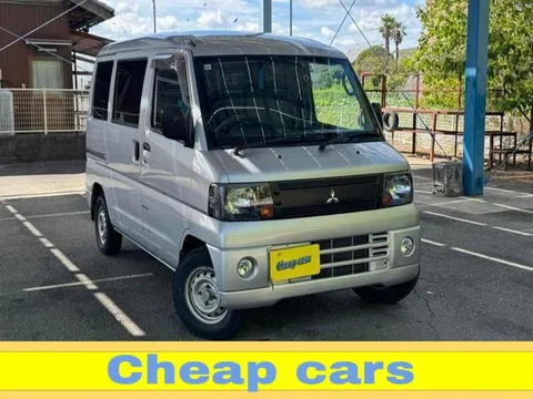 Mitsubishi Minicab Van