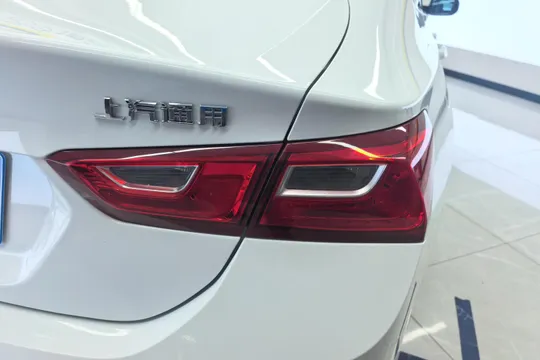 Chevrolet Malibu XL