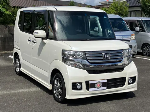 Honda N-BOX Custom