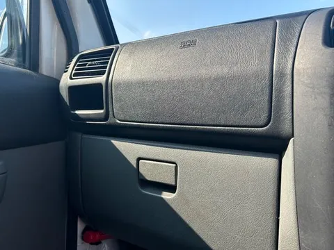 Nissan Clipper Van