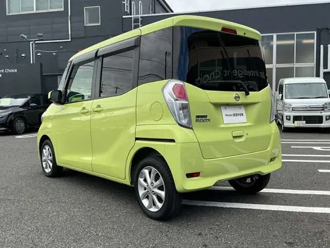 Nissan Dayz Roox