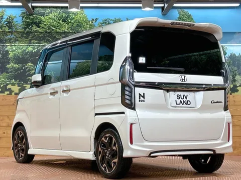 Honda N-BOX Custom