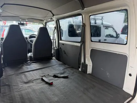 Nissan Clipper Van