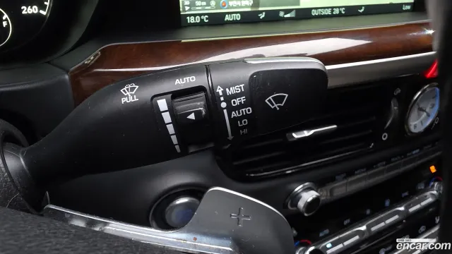 Genesis G90 (EQ900)