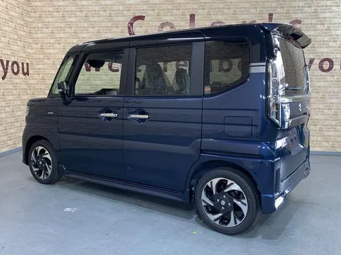 Suzuki Spacia Custom