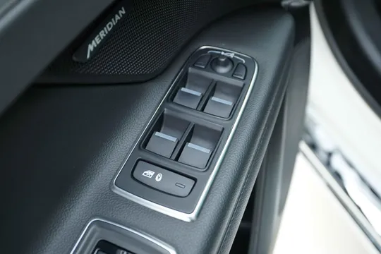 Jaguar XFL