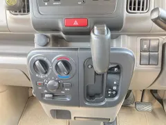 Mitsubishi Minicab Van