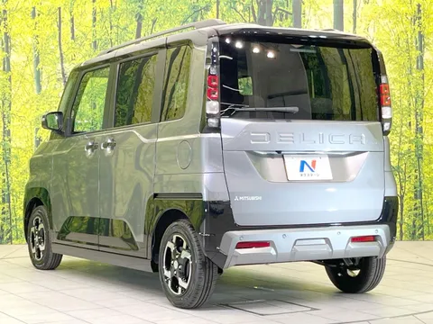 Mitsubishi Delica Mini