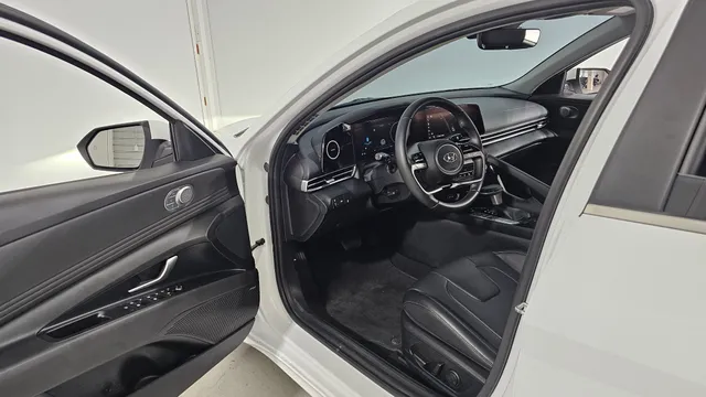 Hyundai Elantra (Avante)