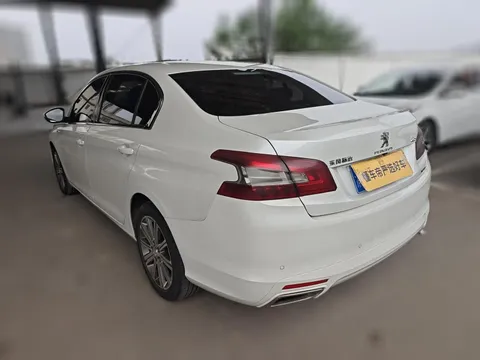 Peugeot 408