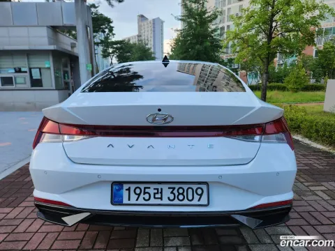 Hyundai Elantra (Avante)