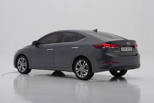 Hyundai Elantra (Avante)