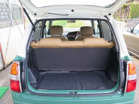 Daihatsu Mira Gino