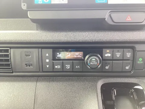 Honda N-BOX Joy