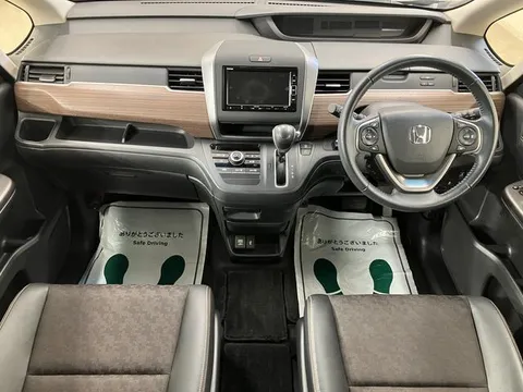 Honda Freed Plus