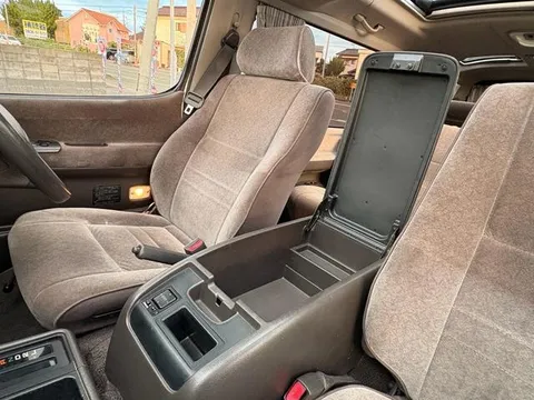 Toyota HiAce Wagon