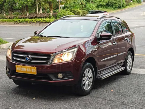 Venucia T70