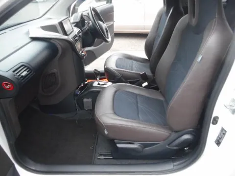 Toyota iQ