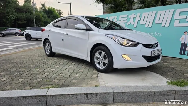 Hyundai Elantra (Avante)