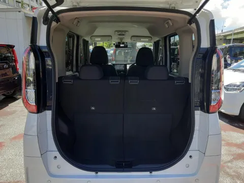 Mitsubishi eK X Space