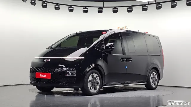 Hyundai Staria