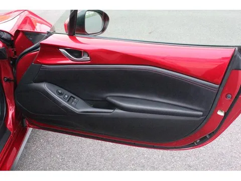 Mazda MX-5 (Roadster)