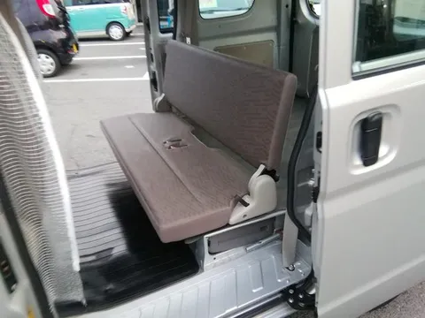 Mitsubishi Minicab Van