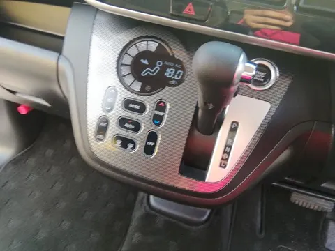 Mitsubishi eK Space Custom