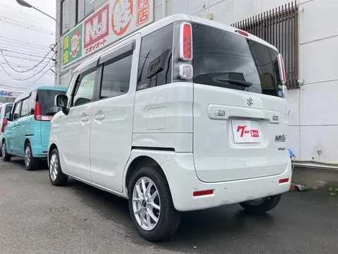 Suzuki Spacia