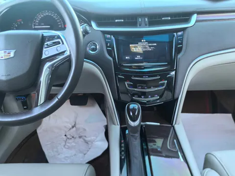 Cadillac XTS