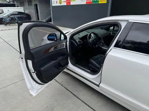 Lincoln MKZ