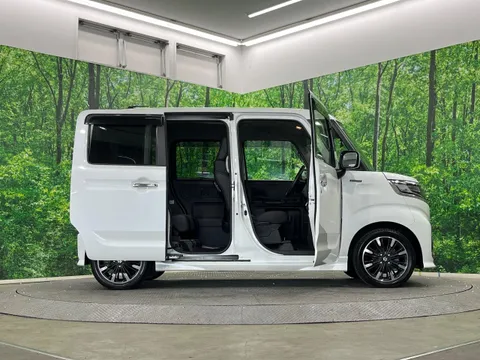 Suzuki Spacia Custom