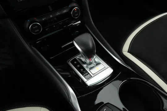 Infiniti Q30